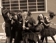 proskliseis-theatro-i-teleti