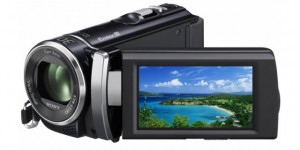 Μεγάλος διαγωνισμός: Κερδίστε μια μοναδική βιντεοκάμερα Sony Handycam HDR-PJ200E