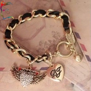 Wholesale-Betsey-Wing-Heart-Arrow-pandent-bracelect-Lover-Charm-bracelect-fashion-band-bangles-casual-bangles-fashion