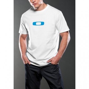 oakley-square-me-tee