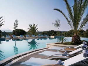 diagonismos-dwrean-diakopes-costa-navarino