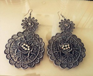 anais earrings