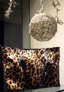 γυναικεία τσάντα animal print