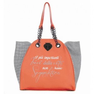 Κέρδισε μια τσάντα Le Pandorine από τη σειρά New Classic