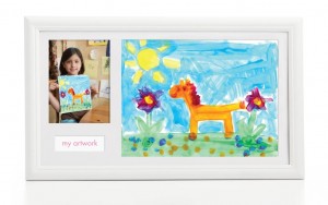 Κορνίζα για την πρώτη του ζωγραφιά