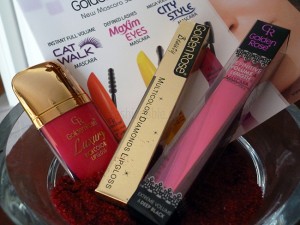 9878-golden-rose-diagonismos-1