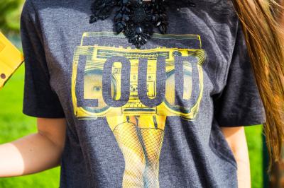 Διαγωνισμός για ένα γκρι T-shirt από το ποιο μουσικό fashion brand της Ελλάδας, το «Muzitee» Διαγωνισμός για ένα γκρι T-shirt από το ποιο μουσικό fashion brand της Ελλάδας, το «Muzitee»