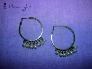 Διαγωνισμός για ένα ζευγάρι Χειροποίητα boho σκουλαρικια σε αντικέ ασημί χρώμα με λευκές περλίτσες Διαγωνισμός για ένα ζευγάρι Χειροποίητα boho σκουλαρικια σε αντικέ ασημί χρώμα με λευκές περλίτσες