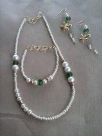 Διαγωνισμός με δώρο ένα εκπληκτικό χειροποίητο σετ βραχιόλι-κολιέ-σκουλαρίκια φτιαγμένα με πολύ μεράκι και προσοχή Διαγωνισμός με δώρο ένα εκπληκτικό χειροποίητο σετ βραχιόλι-κολιέ-σκουλαρίκια φτιαγμένα με πολύ μεράκι και προσοχή