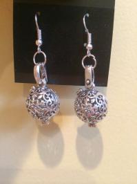 Διαγωνισμός με δώρο 1 ζευγάρι χειροποίητα σκουλαρίκια με αιθέριο έλαιο Διαγωνισμός με δώρο 1 ζευγάρι χειροποίητα σκουλαρίκια με αιθέριο έλαιο