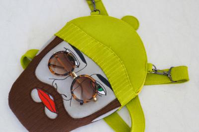 Διαγωνισμός για μια τσάντα από τσόχα για τα αξέχαστα outfits σου!