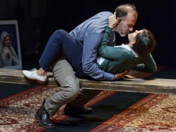 Διαγωνισμός με δώρο 5 διπλές προσκλήσεις την παράσταση, «Αβελάρδος και Ελοΐζα» στο θεάτρο «Αυλαία» Παρασκευή 17 Απριλίου Διαγωνισμός με δώρο 5 διπλές προσκλήσεις την παράσταση, «Αβελάρδος και Ελοΐζα» στο θεάτρο «Αυλαία» Παρασκευή 17 Απριλίου