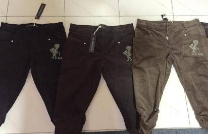 Διαγωνισμός με δώρο 5 Παντελόνια στο χρωμα της επιλογης σας