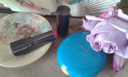 Διαγωνισμός για μία Αντηλιακή πούδρα Sun Protection Compact Foundation SPF 30 Shiseido και ένα Κραγιόν Perfect rouge PK 417 Shiseido