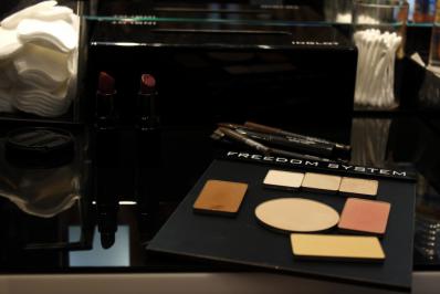 Διαγωνισμός για lipstick 412 της Inglot σε σκούρα μπορντό