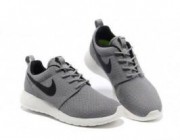 diagonismos-gia-ena-zeygari-nike-roshe-run-shoes-205057.jpg